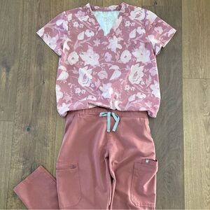 Floral Scrub Top sz S